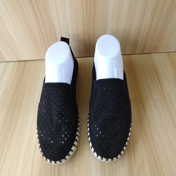 Ilse Jacobsen Tulip Perforated Black Casual Flat Shoes Women's Size 38 US8. - Picture 1 of 8